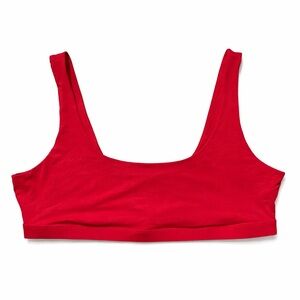 NWT New Red Fabletics Lola Sports Bra Low Impact 4x.